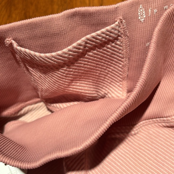 NWT FP MOVEMENT LEGGINGS SIZE XS/S - Picture 5 of 7